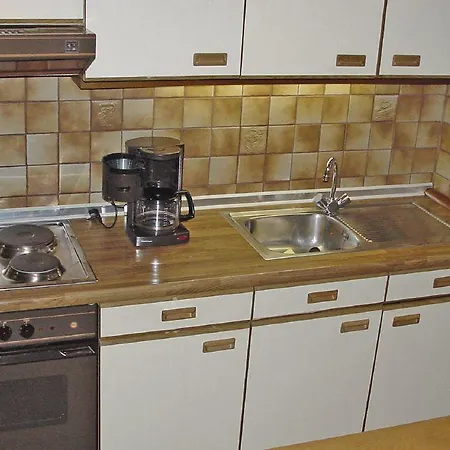 Two-bedroom 06 شقة