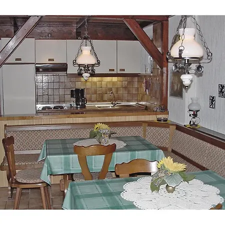 Two-bedroom 06 شقة